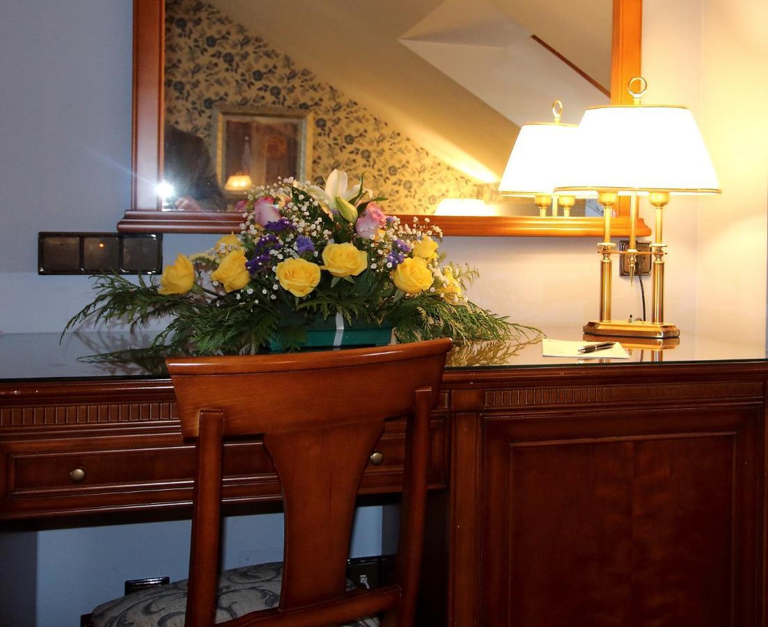 Hotel Conde Ansurez By Almia Hoteles باياذوليد المظهر الخارجي الصورة