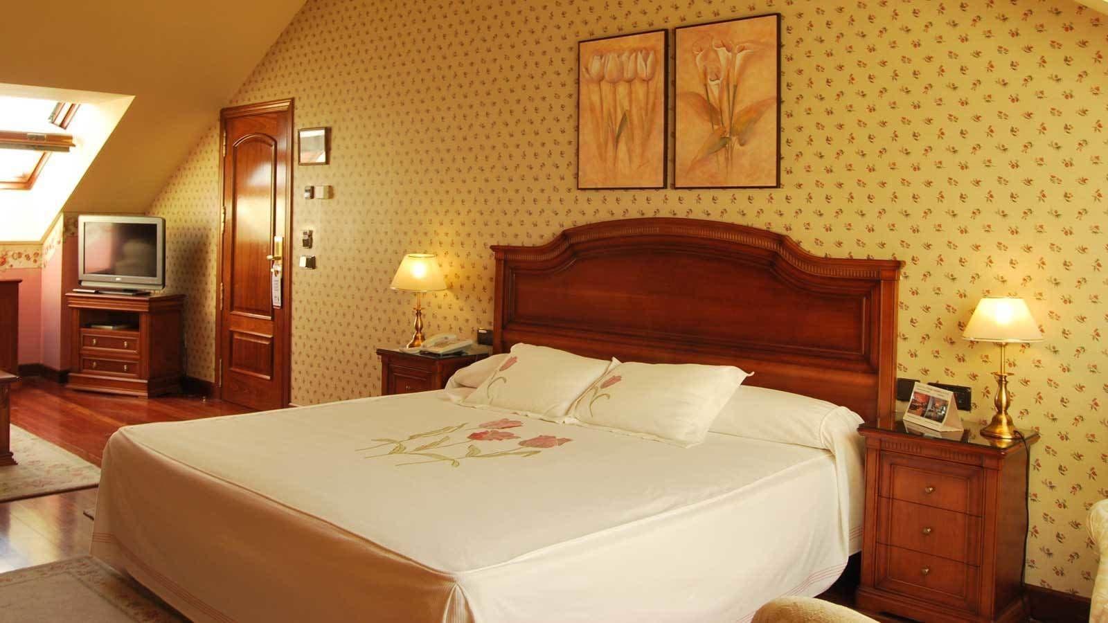 Hotel Conde Ansurez By Almia Hoteles باياذوليد المظهر الخارجي الصورة