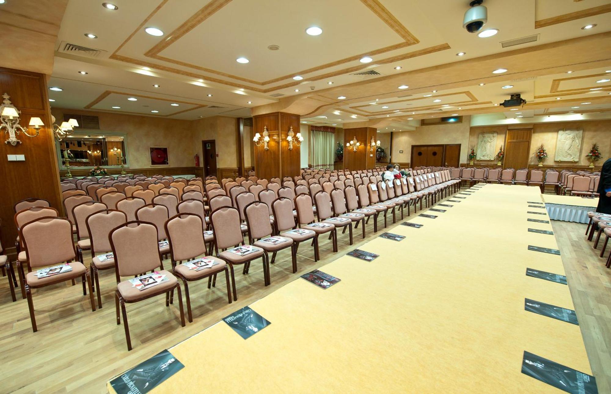 Hotel Conde Ansurez By Almia Hoteles باياذوليد المظهر الخارجي الصورة
