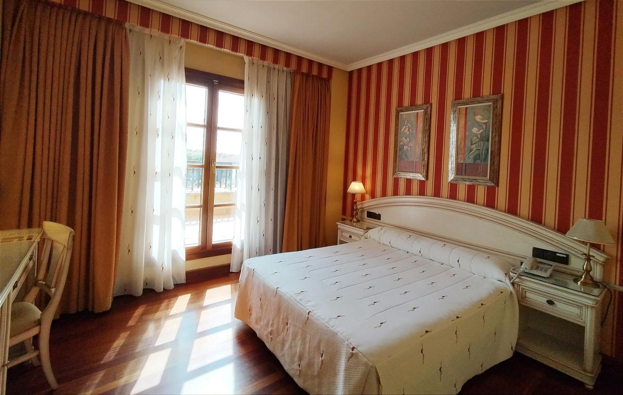 Hotel Conde Ansurez By Almia Hoteles باياذوليد المظهر الخارجي الصورة